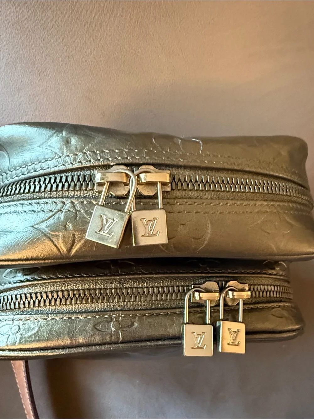 Louis Vuitton Monogram Vernis Crossbody gold metallic 8”x 6.5”